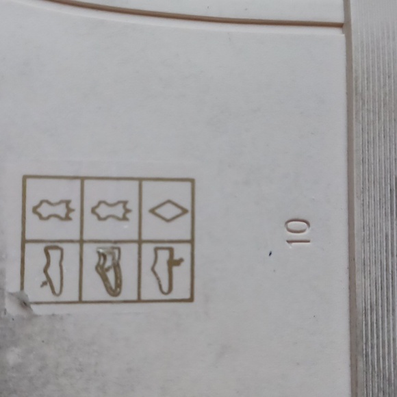 Tory Burch sandals - Picture 12 of 16